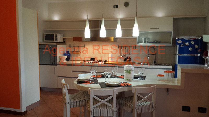 FR125 PADOVA ARCELLA Proponiamo in locazione luminoso appartamento, LIBERO DAL 1 GIUGNO, arredato...