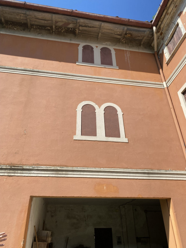 Nostra esclusiva a San Pietro di Rosà. Per maggiori informazioni chiamare al nr.  389 4422088.  
...