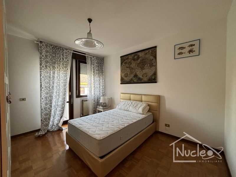 ABANO TERME: si propone in affitto in zona centrale al paese di Abano Terme appartamento situato ...