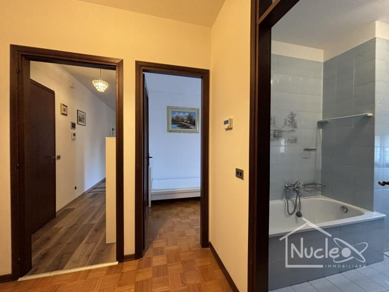 ABANO TERME: si propone in affitto in zona centrale al paese di Abano Terme appartamento situato ...