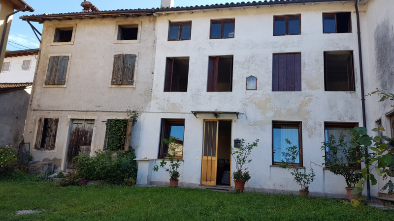 Cornedo Vicentino Vendita Casa a schiera porzione centrale