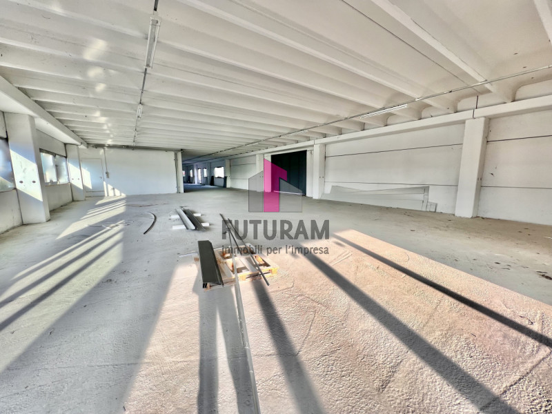 TORRI DI QUARTESOLO - RIF. 340FUTURAM - PER INFO 0444/310220 - 392/9183796 - Su elegante contesto...