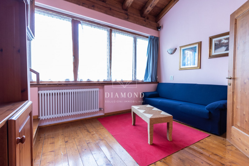 Monfumo versante nord:  casale tipico della zona, isolato ed immerso nel verde, con destinazione ...