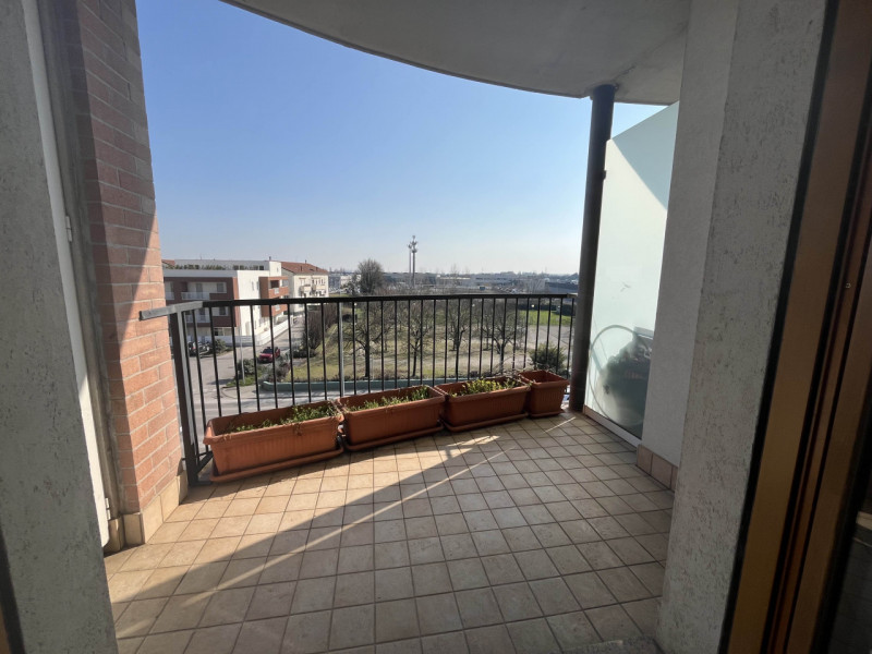 RIF:OM42 MESTRINO CENTRO Proponiamo in locazione appartamento arredato nel centro di Mestrino lib...