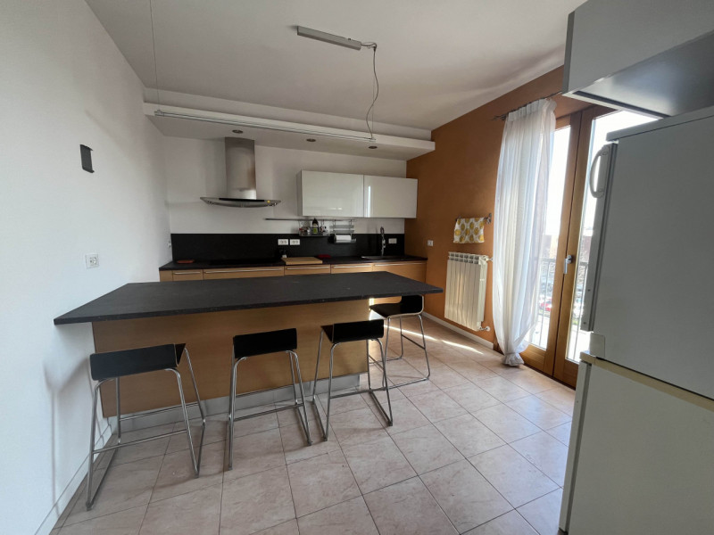 RIF:OM42 MESTRINO CENTRO Proponiamo in locazione appartamento arredato nel centro di Mestrino lib...