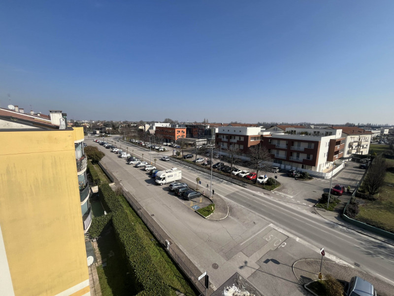 RIF:OM42 MESTRINO CENTRO Proponiamo in locazione appartamento arredato nel centro di Mestrino lib...