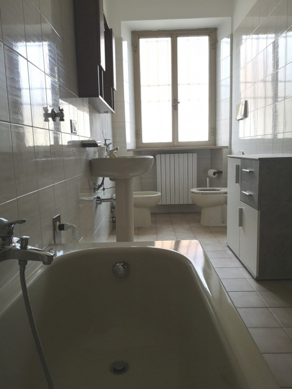 BICAMERE AMPIO E RIAMMODERNATO IN LOCAZIONE A VICENZA - ZONA FERROVIERI - Rif. 7652
CONTRATTO 3+2...