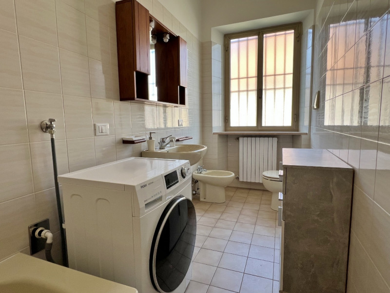 BICAMERE AMPIO E RIAMMODERNATO IN LOCAZIONE A VICENZA - ZONA FERROVIERI - Rif. 7652
CONTRATTO 3+2...