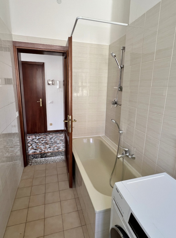 BICAMERE AMPIO E RIAMMODERNATO IN LOCAZIONE A VICENZA - ZONA FERROVIERI - Rif. 7652
CONTRATTO 3+2...