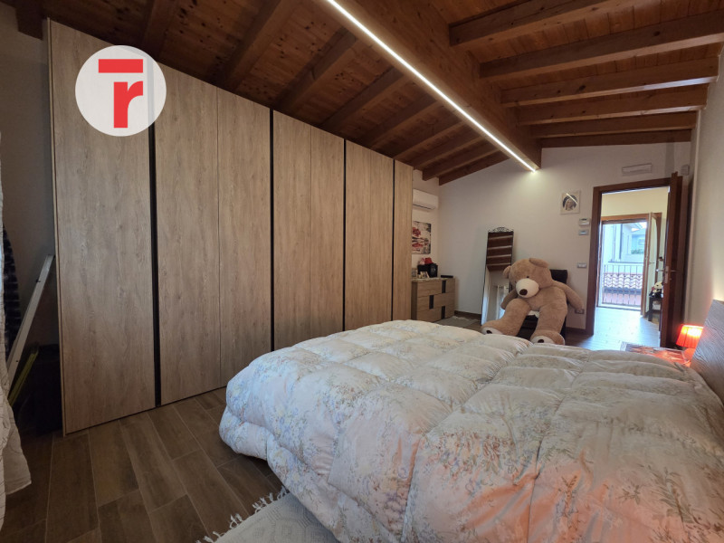 Mejaniga - Zona centrale e comoda a tutti i servizi del quartiere come fermata autobus, scuole, s...