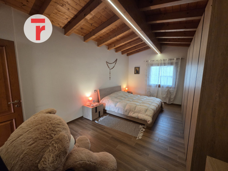 Mejaniga - Zona centrale e comoda a tutti i servizi del quartiere come fermata autobus, scuole, s...