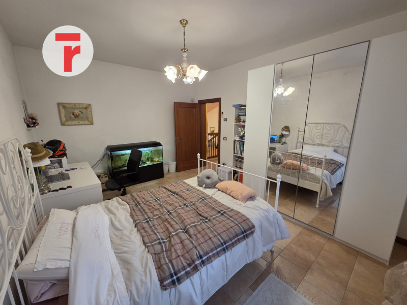 Mejaniga - Zona centrale e comoda a tutti i servizi del quartiere come fermata autobus, scuole, s...