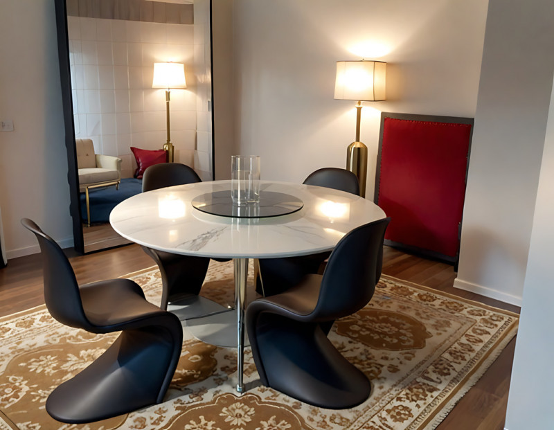 (Per INFO Monica 3482688677) Scopri questo straordinario loft open-space situato nel cuore di Pad...