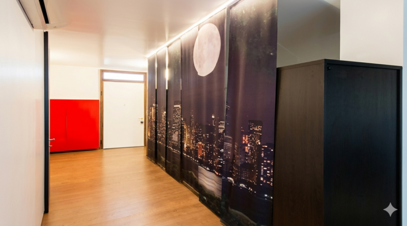 (Per INFO Monica 3482688677) Scopri questo straordinario loft open-space situato nel cuore di Pad...