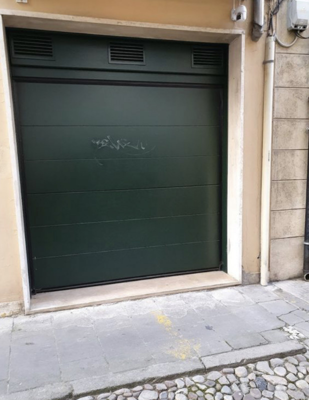 (Per INFO Monica 3482688677) Scopri questo straordinario loft open-space situato nel cuore di Pad...