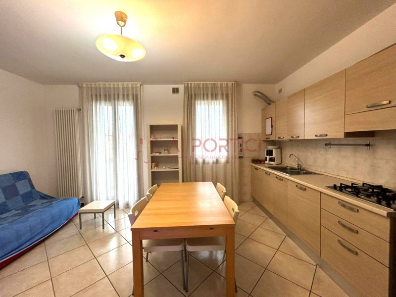 PIOVE DI SACCO – APPARTAMENTO arredato posto all’ultimo piano di una palazzina servita di ascenso...