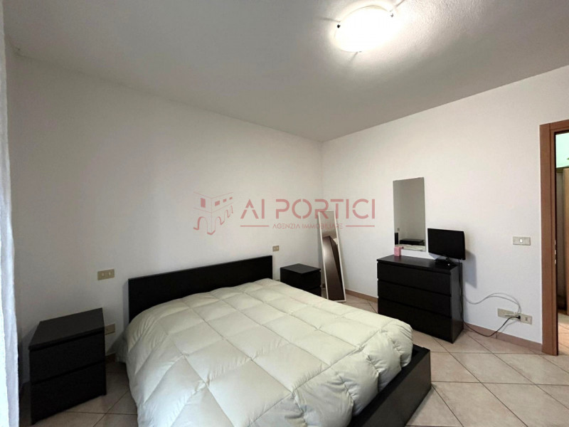 PIOVE DI SACCO – APPARTAMENTO arredato posto all’ultimo piano di una palazzina servita di ascenso...