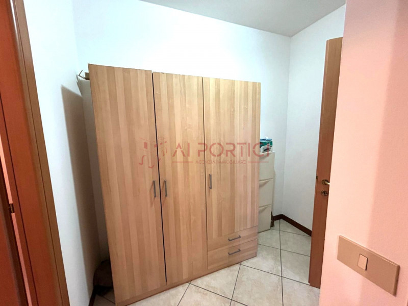 PIOVE DI SACCO – APPARTAMENTO arredato posto all’ultimo piano di una palazzina servita di ascenso...