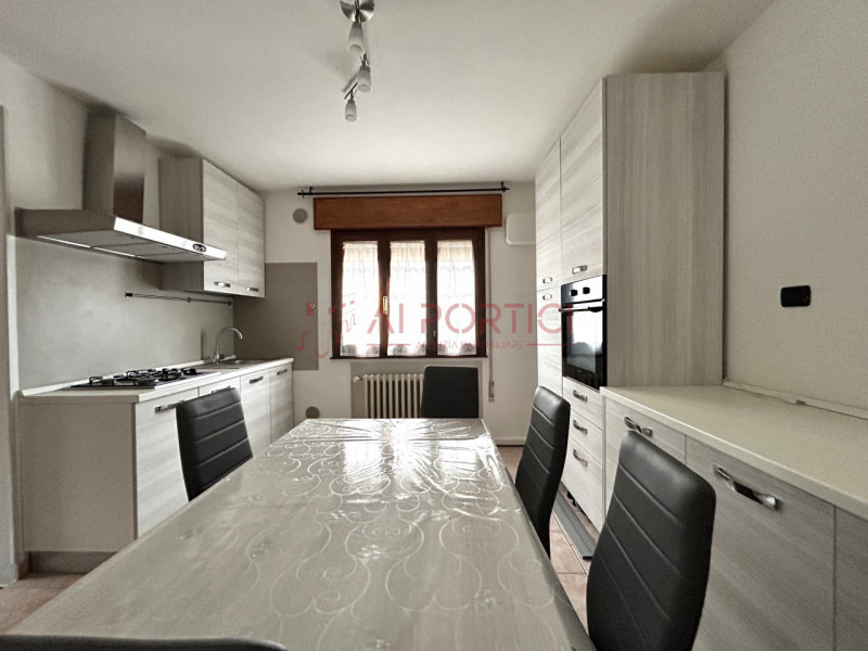 Comune di PIOVE DI SACCO - APPARTAMENTO con ingresso indipendente in uno stabile di poche unità p...