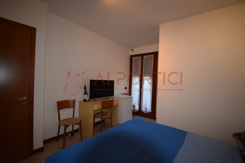 PIOVE DI SACCO – APPARTAMENTO, arredato completamente, posto in tranquillo quartiere residenziale...