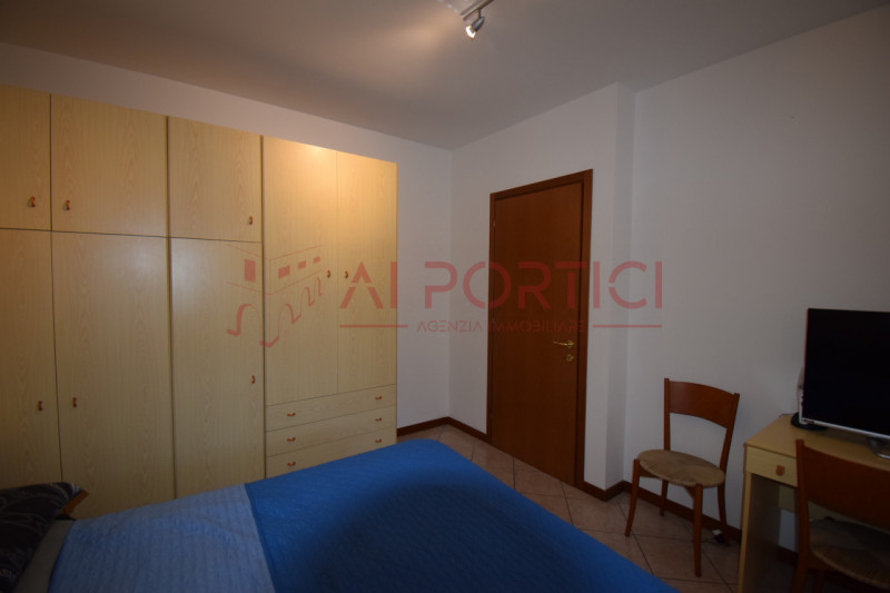 PIOVE DI SACCO – APPARTAMENTO, arredato completamente, posto in tranquillo quartiere residenziale...