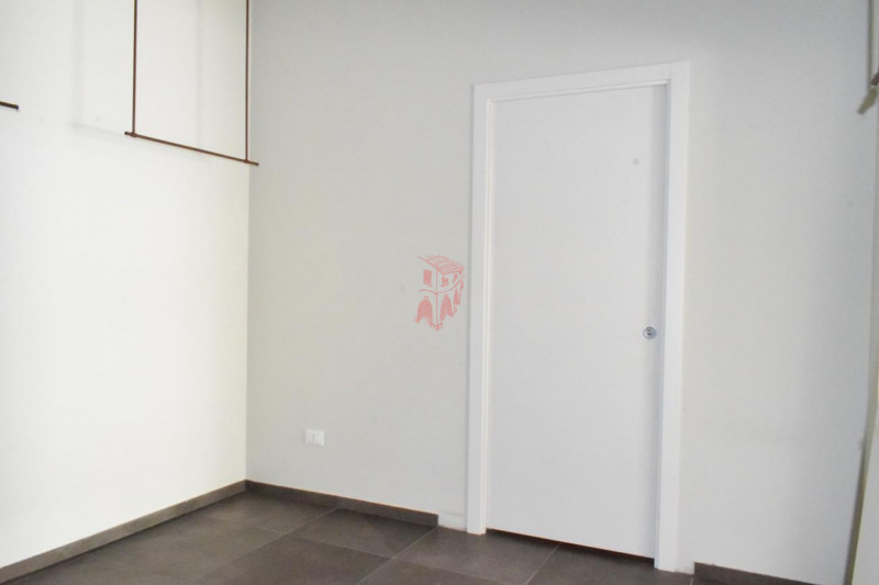 PIOVE DI SACCO centro storico – Nella via commercialmente più importante del paese, di recente ri...