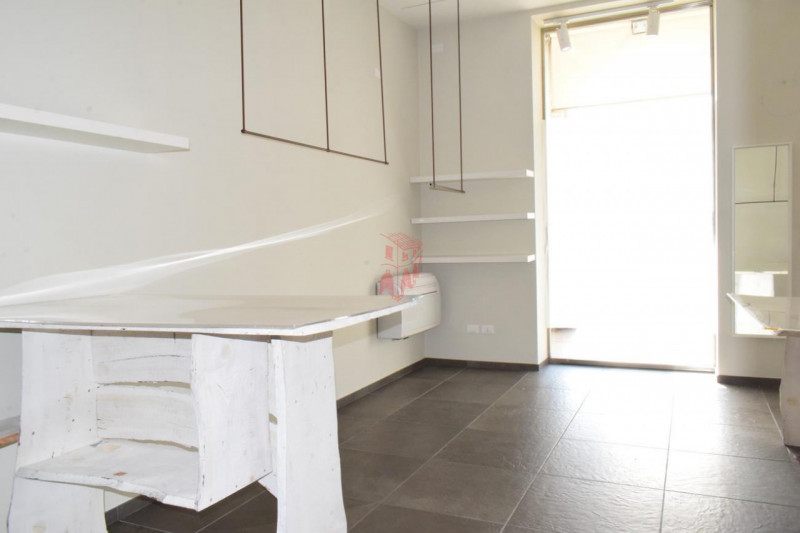 PIOVE DI SACCO centro storico – Nella via commercialmente più importante del paese, di recente ri...