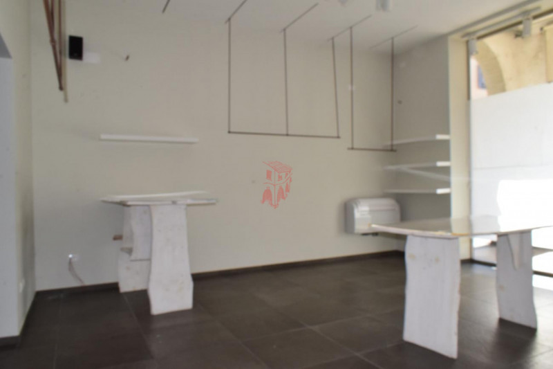 PIOVE DI SACCO centro storico – Nella via commercialmente più importante del paese, di recente ri...