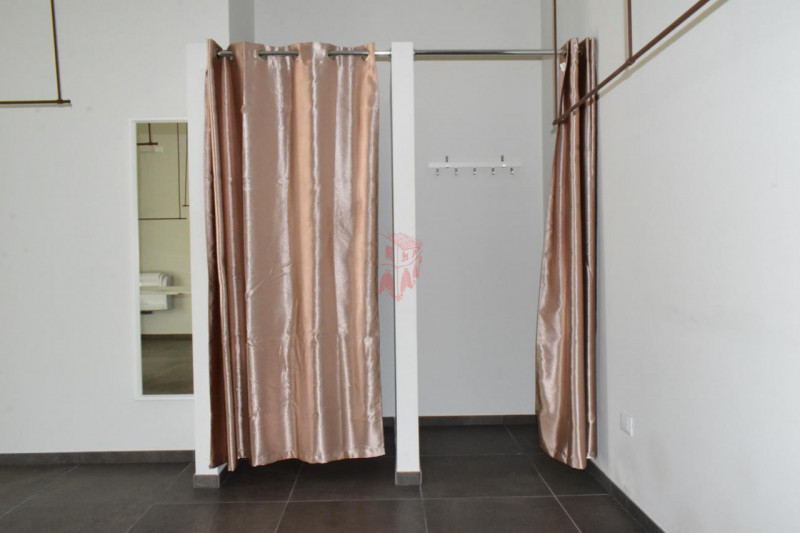 PIOVE DI SACCO centro storico – Nella via commercialmente più importante del paese, di recente ri...