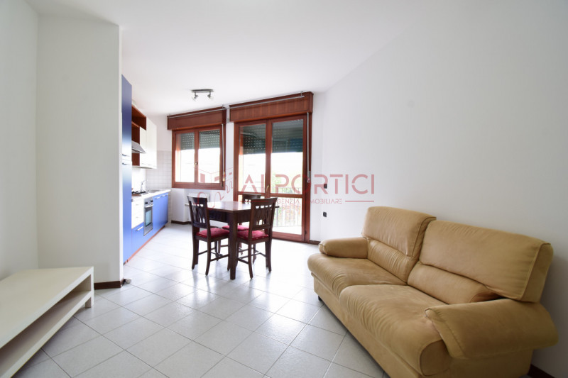 PIOVE DI SACCO - luminoso APPARTAMENTO arredato posto al piano primo su palazzina senza ascensore...