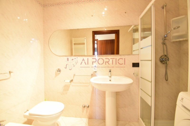 PIOVE DI SACCO - luminoso APPARTAMENTO arredato posto al piano primo su palazzina senza ascensore...