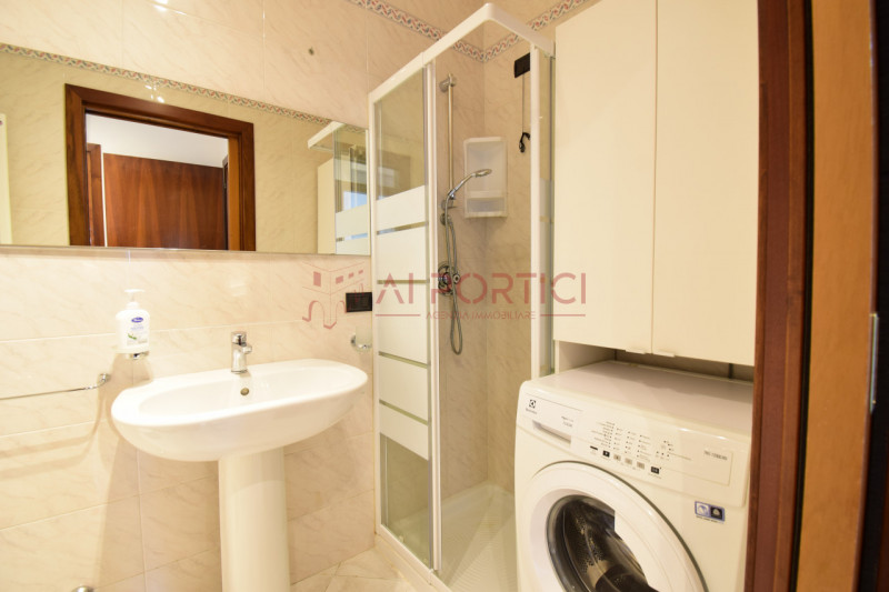 PIOVE DI SACCO - luminoso APPARTAMENTO arredato posto al piano primo su palazzina senza ascensore...