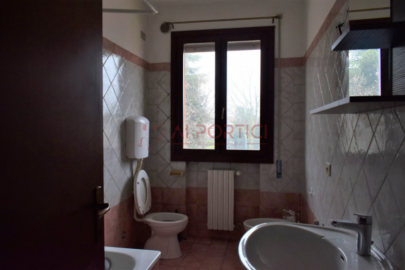 PIOVE DI SACCO  – Appartamento ARREDATO posto in condominio con basse spese condominiali con vist...