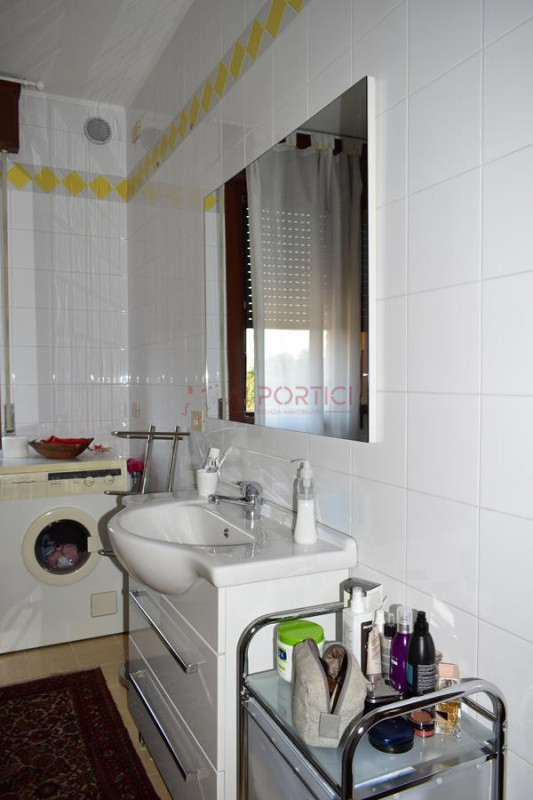 BRUGINE - APPARTAMENTO arredato posto in una palazzina sita in un tranquillo quartiere residenzia...