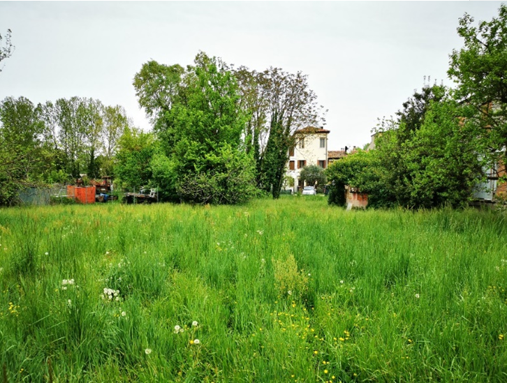 Brusegana, proponiamo in vendita di un lotto edificabile in zona tranquilla e verde. Le caratteri...
