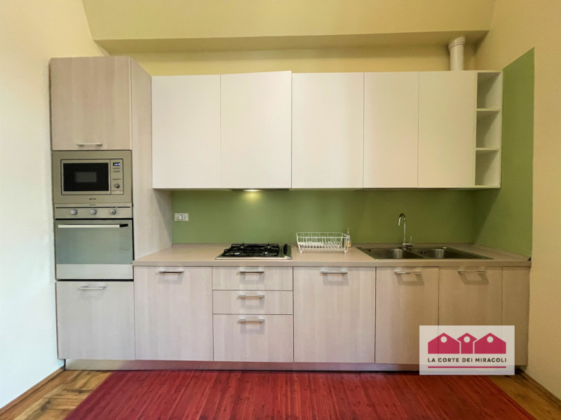 DISPONIBILE DA LUGLIO 2026 - SOLO CONTRATTO CON RESIDENZA - VICENZA: AL SECONDO PIANO DI UN PREST...