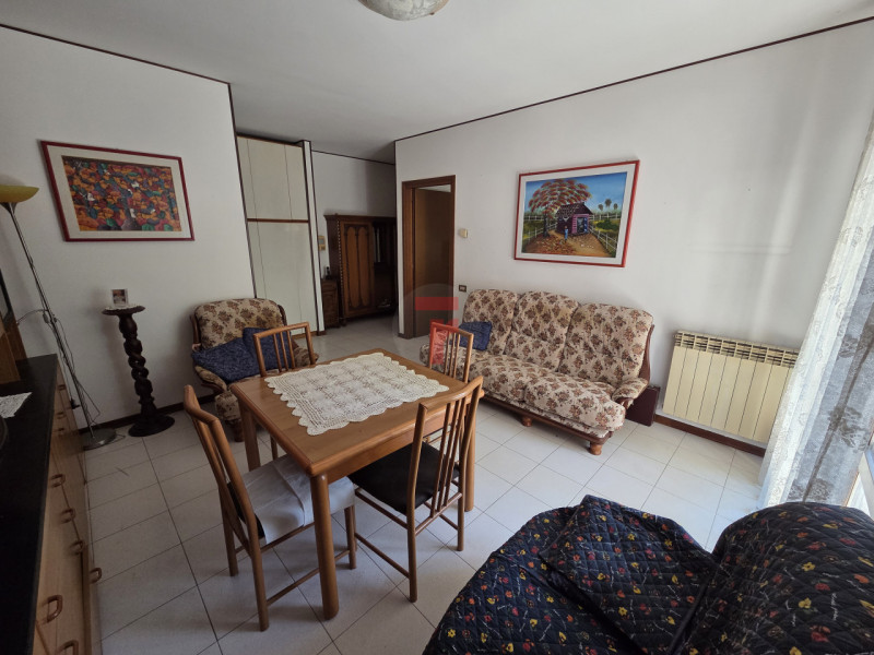 Cadoneghe - Località Mejaniga. In zona comoda a tutti i servizi del quartiere come ufficio postal...