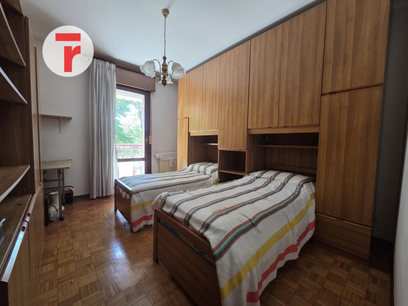 Cadoneghe - Località Mejaniga. In zona comoda a tutti i servizi del quartiere come ufficio postal...