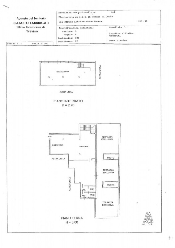 Negozio al piano terra di circa 130 mq, con ampie vetrine, completo di servizio. Al piano interra...