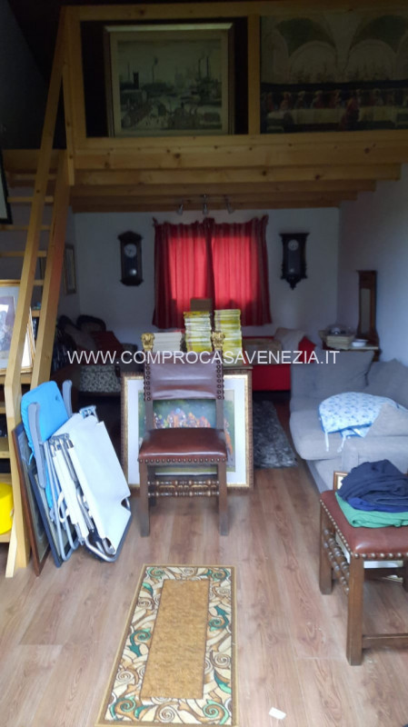 Proponiamo in zona Fagarè generoso rustico su 2 livelli in stato consevato che poggia su ben 6000...