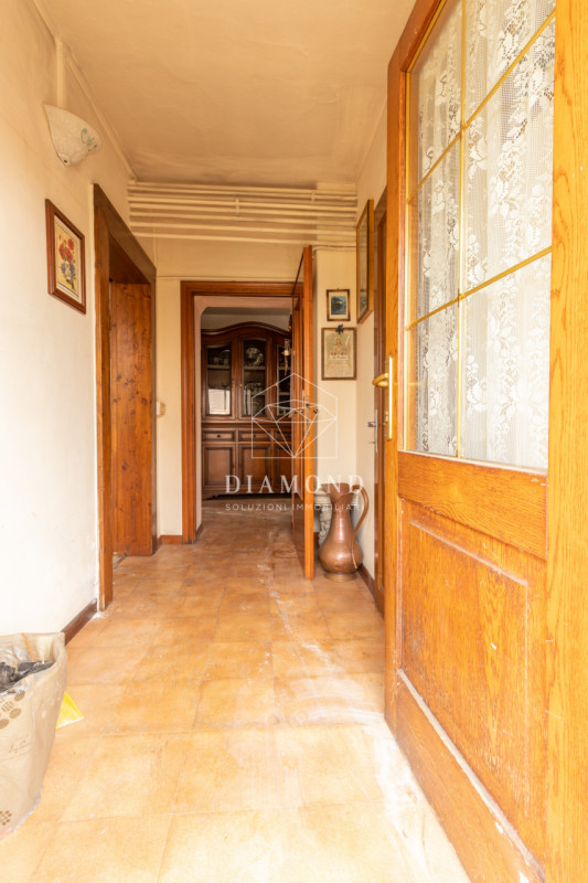 Possagno: casale tipico della zona, di notevole dimensioni, che si presta benissimo ad essere tra...