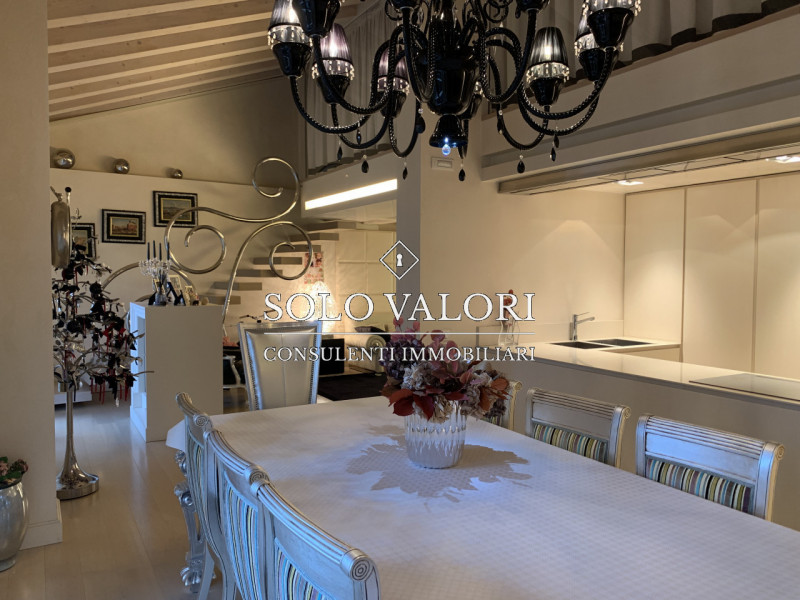 rif. A576 (per info.3356198429 Nicola)

 Nel cuore di Castelfranco Veneto, dentro le mura, in pal...