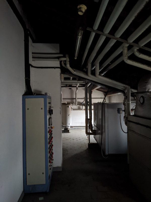 Ampio palazzo situato nel cuore del centro di Este, ideale per chi desidera avviare un'attività c...