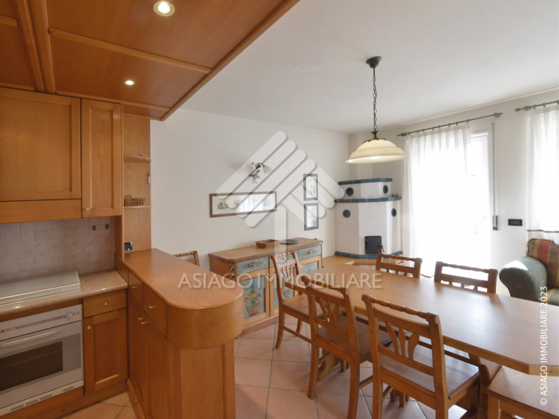 Asiago Immobiliare vi propone in esclusiva questa soluzione, ideale per le vostre vacanze in mont...