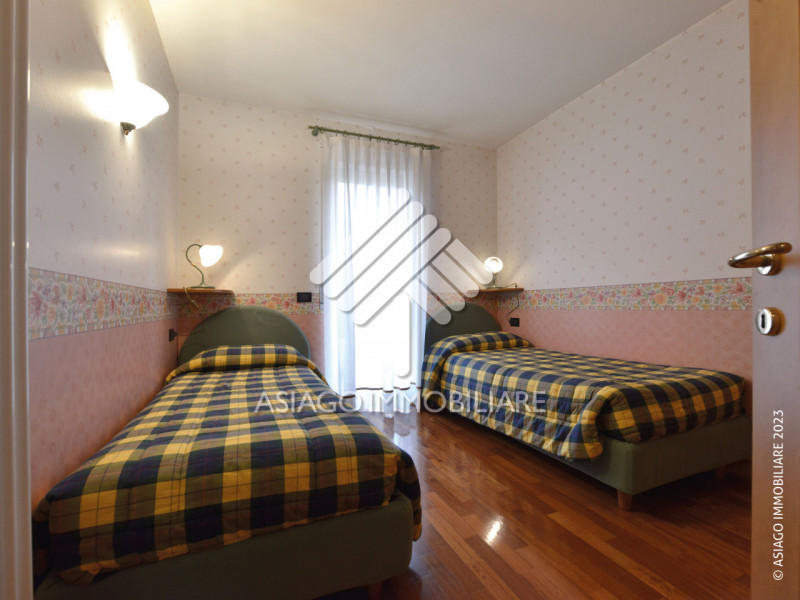 Asiago Immobiliare vi propone in esclusiva questa soluzione, ideale per le vostre vacanze in mont...