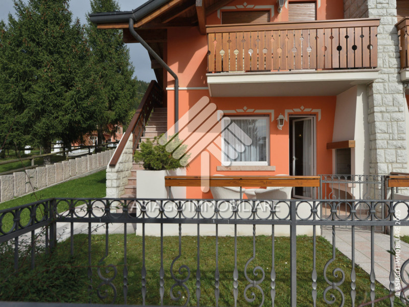 Asiago Immobiliare vi propone in esclusiva questa soluzione, ideale per le vostre vacanze in mont...