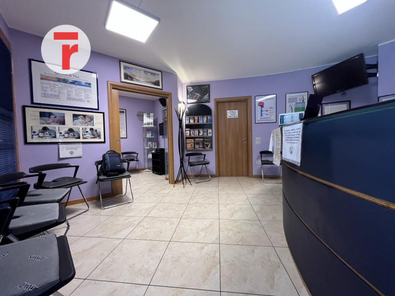 Nel cuore del quartiere di Altichiero, all’interno di un tranquillo residence condominiale ben cu...