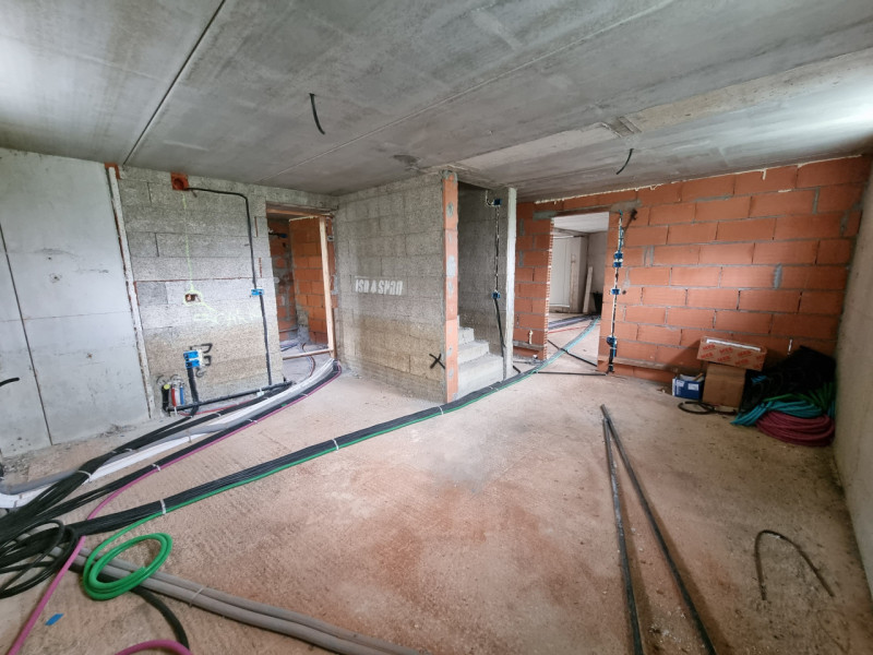 Sita in quartiere residenziale a circa mt.300 dalla Piazza principale di Vo', proponiamo in Vendi...