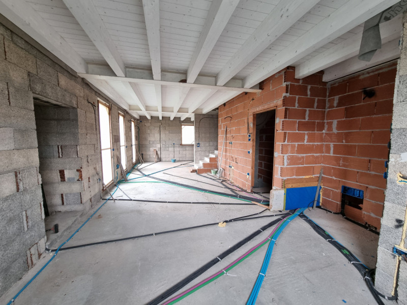 Sita in quartiere residenziale a circa mt.300 dalla Piazza principale di Vo', proponiamo in Vendi...