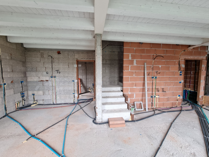 Sita in quartiere residenziale a circa mt.300 dalla Piazza principale di Vo', proponiamo in Vendi...